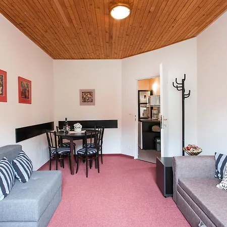 Novy Svet 548 * הַרָכוֹב